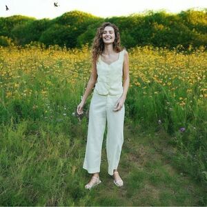 Michael Stars “Geraldine” Linen cropped straight leg pants